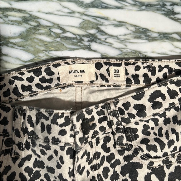 Miss Me Mid Rise Ankle Skinny Animal Print Jeans - Picture 8 of 12